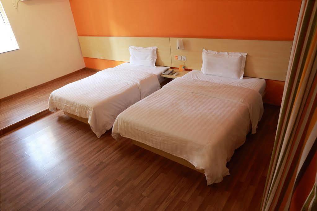 7 Days Inn Shanghai Xujiahui Caobao Road Subway Station Branch Xuhui Luaran gambar